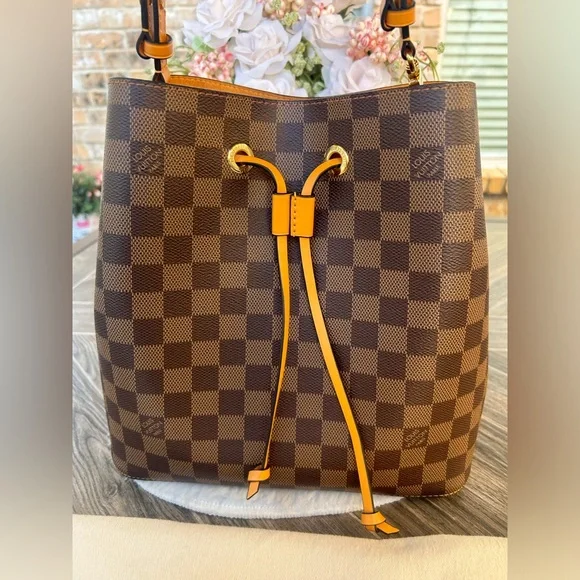 NeoNoe Damier Ebene Safran Shoulder/Crossbody Bag - Picture 5 of 16